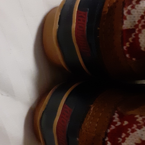 Boots - Picture 4 of 8